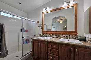 650 N Hawes Rd, Mesa, AZ 85207 - Photo 21