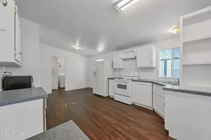 8601 N 103rd Ave, Peoria, AZ 85345 - Photo 9