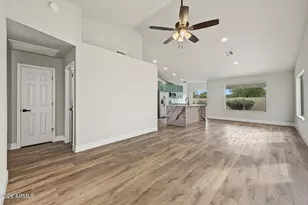 271 N Brookside St, Chandler, AZ 85225 - Photo 9