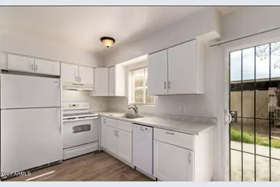 3605 W Bethany Home Road #2, Phoenix, AZ 85019 - Photo 5
