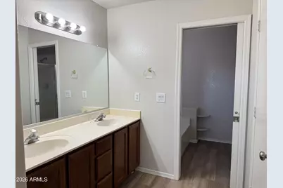 8936 W Tuckey Lane, Glendale, AZ 85305 - Photo 9