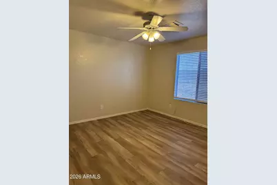8936 W Tuckey Lane, Glendale, AZ 85305 - Photo 7