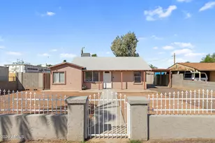 2920 W Holly St, Phoenix, AZ 85009 - Photo 1