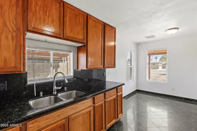 2920 W Holly Street, Phoenix, AZ 85009 - Photo 9