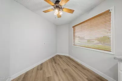 10189 W Pineaire Drive, Sun City, AZ 85351 - Photo 9