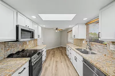 10189 W Pineaire Drive, Sun City, AZ 85351 - Photo 7