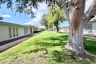 13089 N 100th Ave, Sun City, AZ 85351 - Photo 3