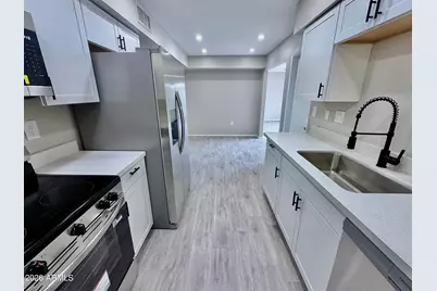 13089 N 100th Avenue #G, Sun City, AZ 85351 - Photo 5