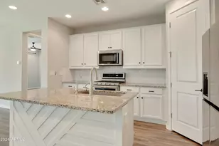 2860 E Riane Rd, Phoenix, AZ 85050 - Photo 19