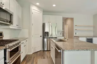 2860 E Riane Rd, Phoenix, AZ 85050 - Photo 17