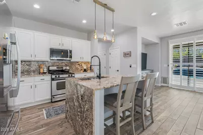 2553 W Coyote Creek Drive, Phoenix, AZ 85086 - Photo 7