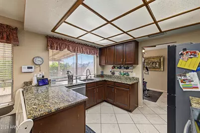 11403 N 77th Drive, Peoria, AZ 85345 - Photo 9