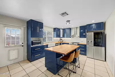 6427 W Purdue Avenue, Glendale, AZ 85302 - Photo 7