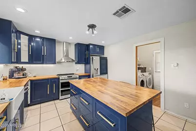 6427 W Purdue Avenue, Glendale, AZ 85302 - Photo 9
