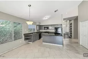 7546 W Jenan Dr, Peoria, AZ 85345 - Photo 9