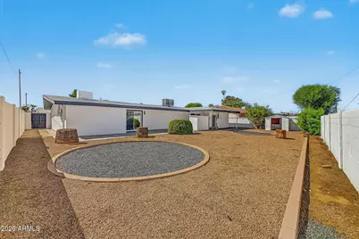 5640 W Highland Avenue, Phoenix, AZ 85031 - Photo 17