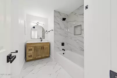 5640 W Highland Avenue, Phoenix, AZ 85031 - Photo 13