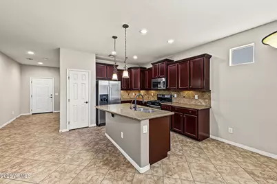 17656 W Cedarwood Lane, Goodyear, AZ 85338 - Photo 13