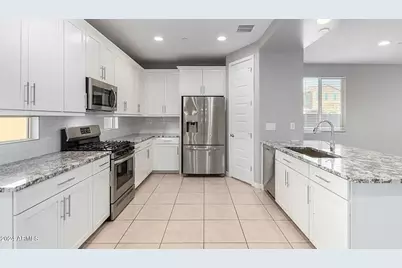 9640 E Thunderbolt Avenue, Mesa, AZ 85212 - Photo 7