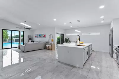 8480 E Coolidge Street E, Scottsdale, AZ 85251 - Photo 9