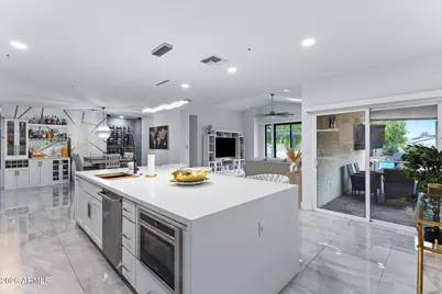 8480 E Coolidge Street E, Scottsdale, AZ 85251 - Photo 15