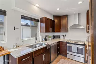 3637 E Monterosa St, Phoenix, AZ 85018 - Photo 9