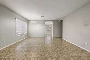 2820 S 64th Dr, Phoenix, AZ 85043 - Photo 7