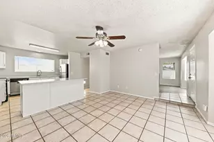 1401 E Kerry Ln, Phoenix, AZ 85024 - Photo 9
