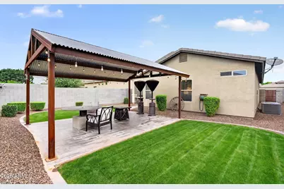 827 W Banyan Avenue, San Tan Valley, AZ 85140 - Photo 31
