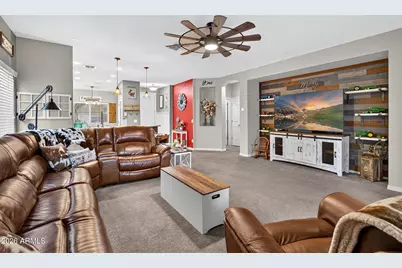 827 W Banyan Avenue, San Tan Valley, AZ 85140 - Photo 11