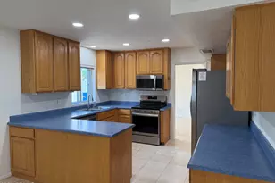 621 E Calavar Rd, Phoenix, AZ 85022 - Photo 5