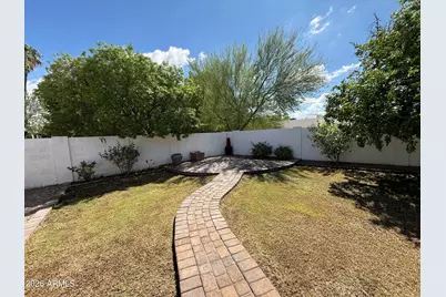 621 E Calavar Road, Phoenix, AZ 85022 - Photo 27