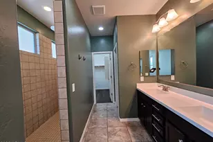 10155 W Los Gatos Dr, Peoria, AZ 85383 - Photo 13