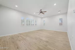 8406 W Louise Ct, Peoria, AZ 85383 - Photo 37