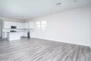 15565 S 181st Ln, Goodyear, AZ 85338 - Photo 7