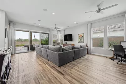 16458 W Gary Way, Goodyear, AZ 85338 - Photo 5
