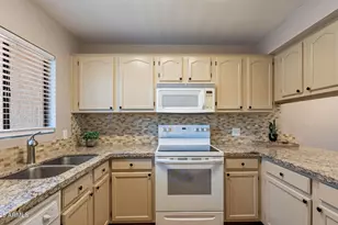 11666 N 28th Dr, Phoenix, AZ 85029 - Photo 7