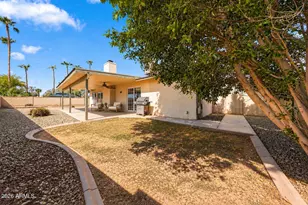 2301 E Alameda Dr, Tempe, AZ 85282 - Photo 17