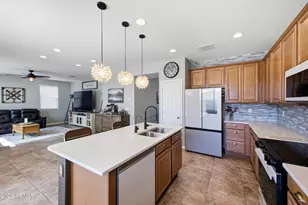 7629 W Fetlock Trail, Peoria, AZ 85383 - Photo 7