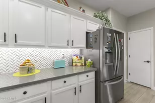 15868 W Star View Ln W, Surprise, AZ 85374 - Photo 17