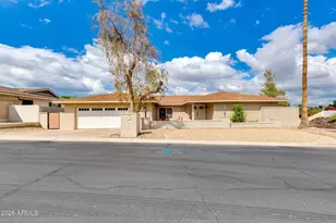 502 W Surrey Ave, Phoenix, AZ 85029 - Photo 1