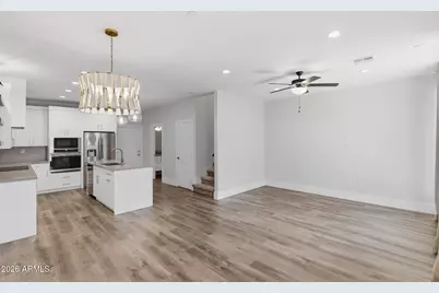 163 E Hearne Way, Gilbert, AZ 85234 - Photo 9