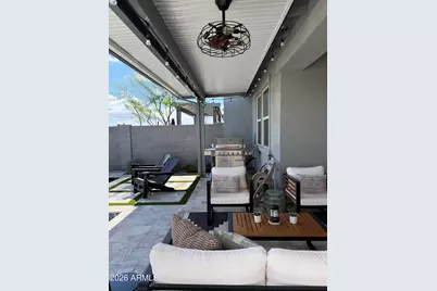 21083 N 58th Way, Phoenix, AZ 85054 - Photo 11