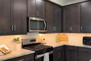 21083 N 58th Way, Phoenix, AZ 85054 - Photo 3