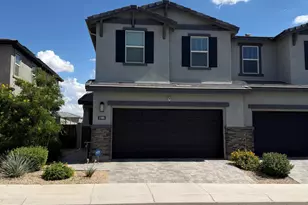 21083 N 58th Way, Phoenix, AZ 85054 - Photo 1