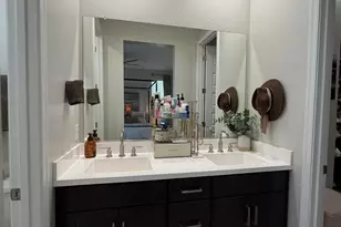21083 N 58th Way, Phoenix, AZ 85054 - Photo 17