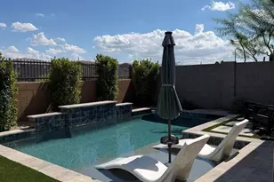 21083 N 58th Way, Phoenix, AZ 85054 - Photo 13