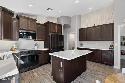 21125 N 98th Drive, Peoria, AZ 85382 - Photo 7