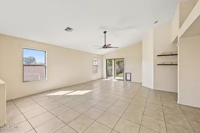 10238 W Veliana Way, Tolleson, AZ 85353 - Photo 3