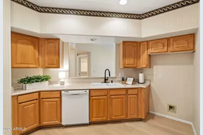 1747 E Northern Avenue #102, Phoenix, AZ 85020 - Photo 3